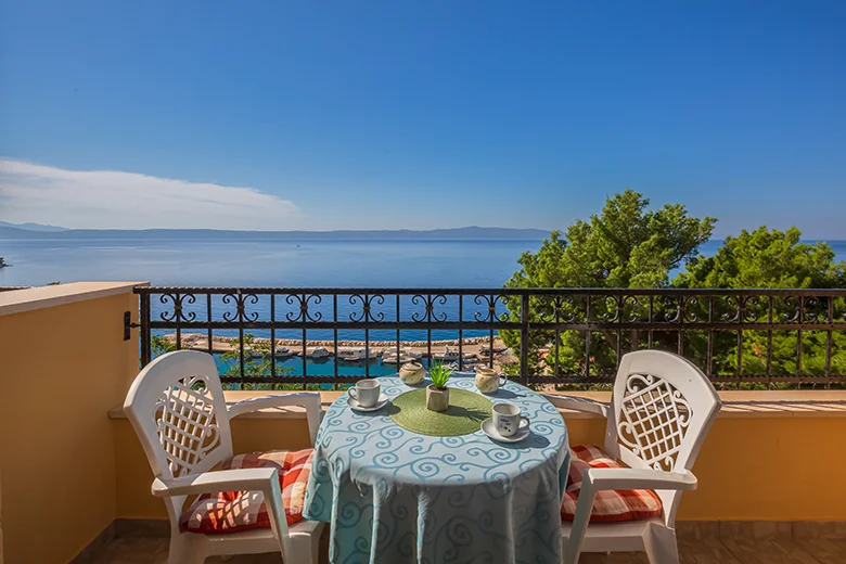 balcony with sea view - apartments Gudelj, Drašnice