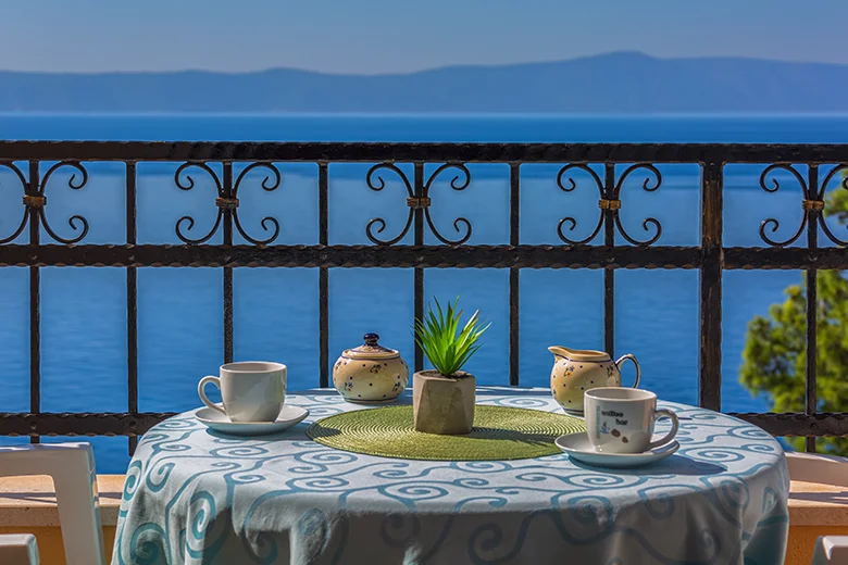 balcony with sea view - apartments Gudelj, Drašnice