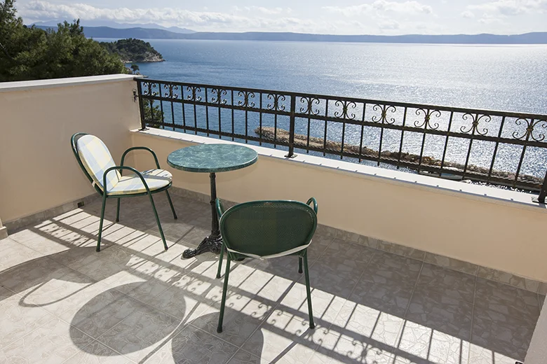 balcony with sea view - apartments Gudelj, Drašnice