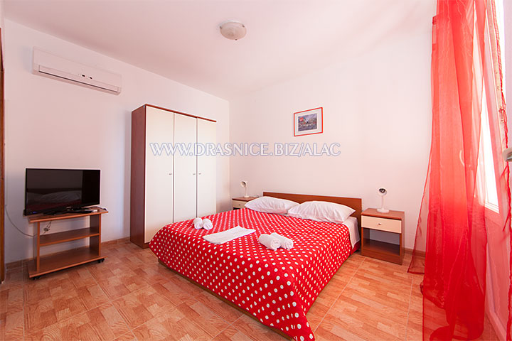 Drašnice, apartments Ala - bedroom