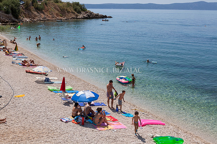 Drašnice - natural pebble beach