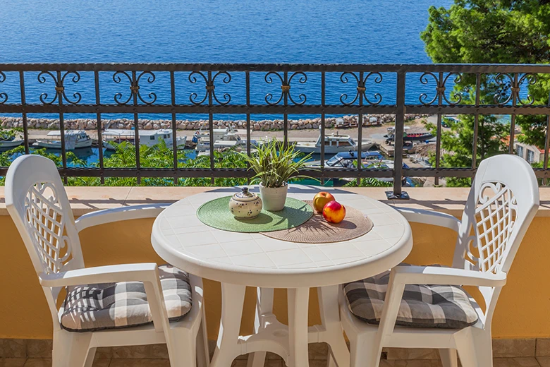 balcony with sea view
